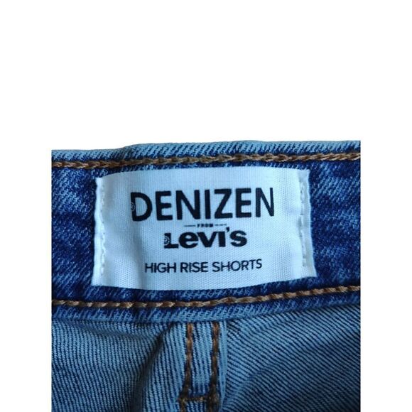 Levi's Denizen Women's Size 4 Medium Wash Denim Shorts Cotton Distressed - Picture 2 of 4